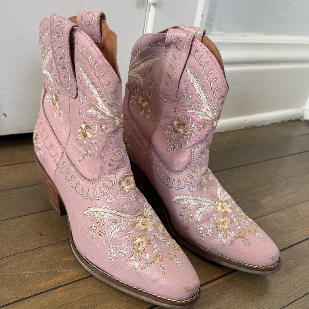 dingo Pink Floral Embroidered Western Ankle Boots